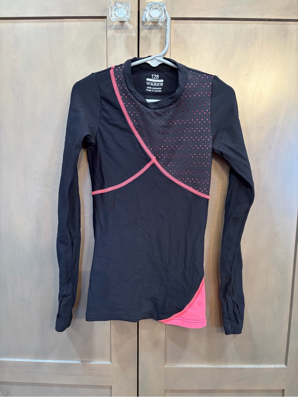 Girls' Black & Pink Long-Sleeve Skating top